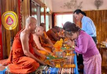 “สว.ธณตศกร  บุราคม” พร้อมคณะฯ ร่วมถวายผ้ากฐิน วัดบ่อชุมแสง จ.อุทัยธานี