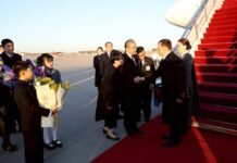 ในหลวง-พระราชินี เสด็จฯ เยือนจีน สานสัมพันธ์ไทย-จีน 50 ปี