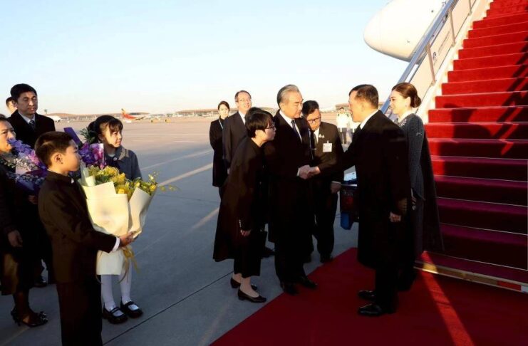 ในหลวง-พระราชินี เสด็จฯ เยือนจีน สานสัมพันธ์ไทย-จีน 50 ปี