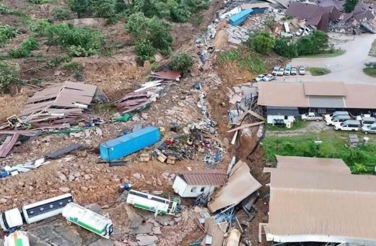 ฝนถล่มเหมืองแม่เมาะดินสไลด์ อาคาร-ทรัพย์สิน 4 บริษัทเสียหายยับนับร้อยล้าน