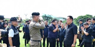 นายกฯลงพื้นที่อ่างทองตรวจราชการและลงพื้นที่ติดตามสถานการณ์อุทกภัยในพื้นที่